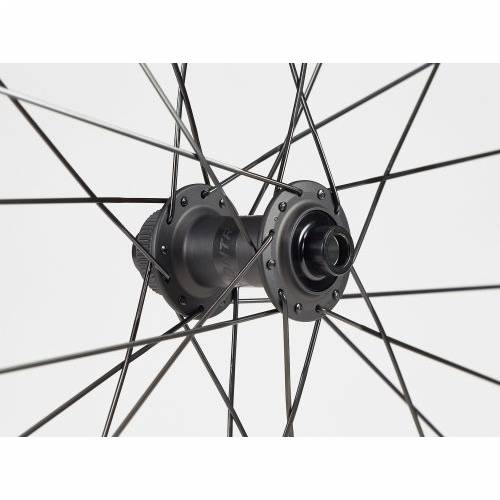 KOTAČ I BONTRAGER TRKAĆI AEOLUS ELITE 35 DISC TLR BLACK Cijena