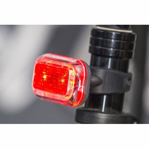 SVJETLO PREDNJE I BLJESKALICA  SPEEDLIGHT 55011 - PREDNJE SVIJETLO 100 LUMENA BLJESKALICA 5 LUMENA, 2X Cijena Akcija