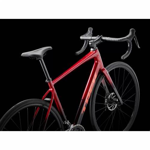 BICIKL TREK TRKAĆI DOMANE AL 2 49 CRIMSON TO DARK CARMINE FADE / 2026 Cijena