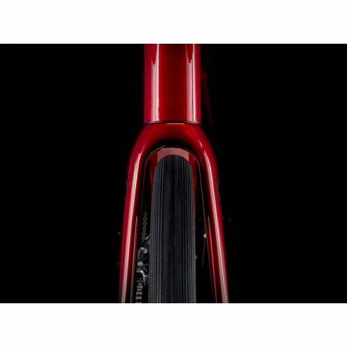 BICIKL TREK TRKAĆI DOMANE AL 2 52 CRIMSON TO DARK CARMINE FADE / 2026 Cijena