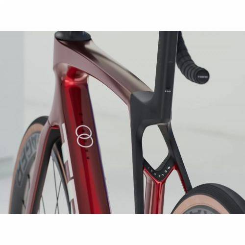 BICIKL TREK TRKAĆI MADONE SL 6 GEN 8, CRIMSON M / 2025 Cijena Akcija