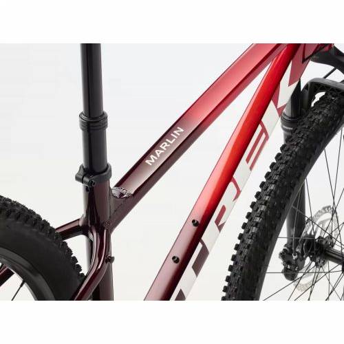 BICIKL TREK MTB MARLIN 7 S 27.5 FURY RED/LITHIUM GREY FADE / 2026 Cijena Akcija