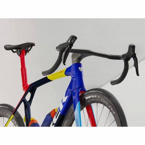 BICIKL TREK TRKAĆI MADONE SLR 7 ML TEAM REPLICA / 2026 Cijena Akcija