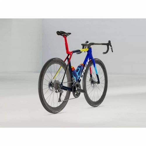 BICIKL TREK TRKAĆI MADONE SLR 7 L TEAM REPLICA / 2026 Cijena
