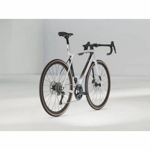 BICIKL TREK TRKAĆI MADONE SL 6 GEN 8, WHITE PRISMATIC ML / 2025 Cijena