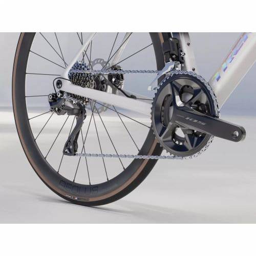 BICIKL TREK TRKAĆI MADONE SL 6 GEN 8, WHITE PRISMATIC ML / 2025 Cijena Akcija