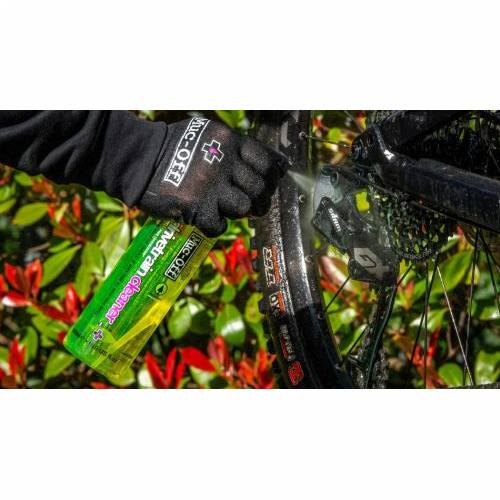 SREDSTVO ZA ČIŠĆENJE LANCA I POGONSKIH DIJELOVA MUC-OFF DRIVETRAIN CLEANER 500ML CEE Cijena Akcija