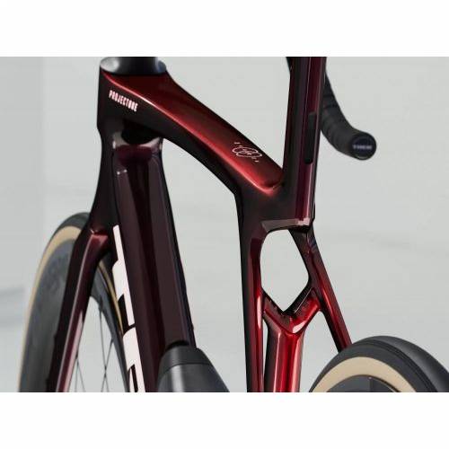 BICIKL TREK TRKAĆI MADONE SLR 9 XS CARBON RED SMOKE / 2026 Cijena