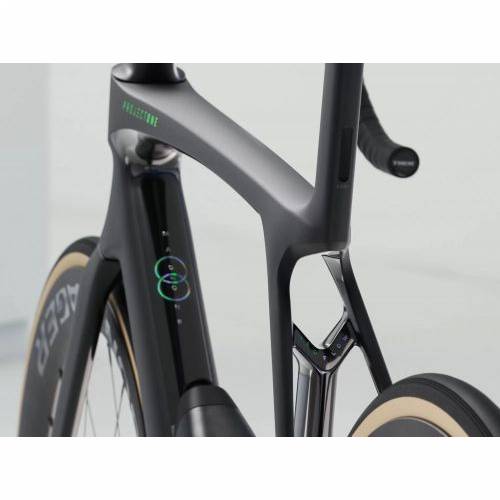 BICIKL TREK TRKAĆI MADONE SLR 7 S MATTE CARBON SMOKE/PRISMATIC PEARL / 2026 Cijena Akcija
