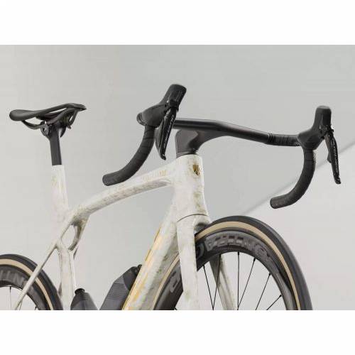 BICIKL TREK TRKAĆI MADONE SLR 9 ML ERA WHITE/SUPERNOVA MARBLE / 2026 Cijena