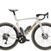 BICIKL TREK TRKAĆI MADONE SLR 9 L ERA WHITE/SUPERNOVA MARBLE / 2026